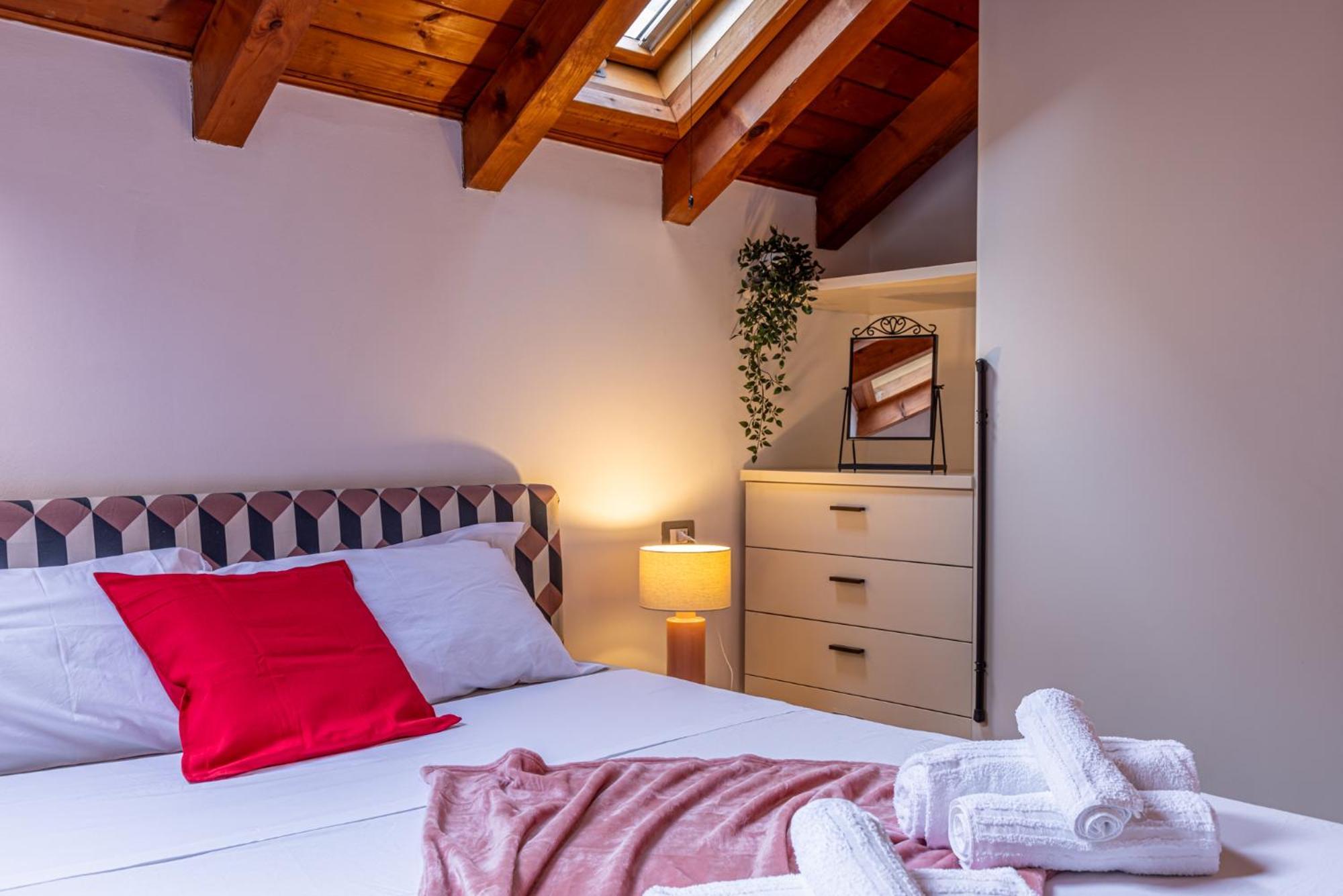 Romantic Suite Navigli - 15Min Duomo - Free Parking Milan Extérieur photo